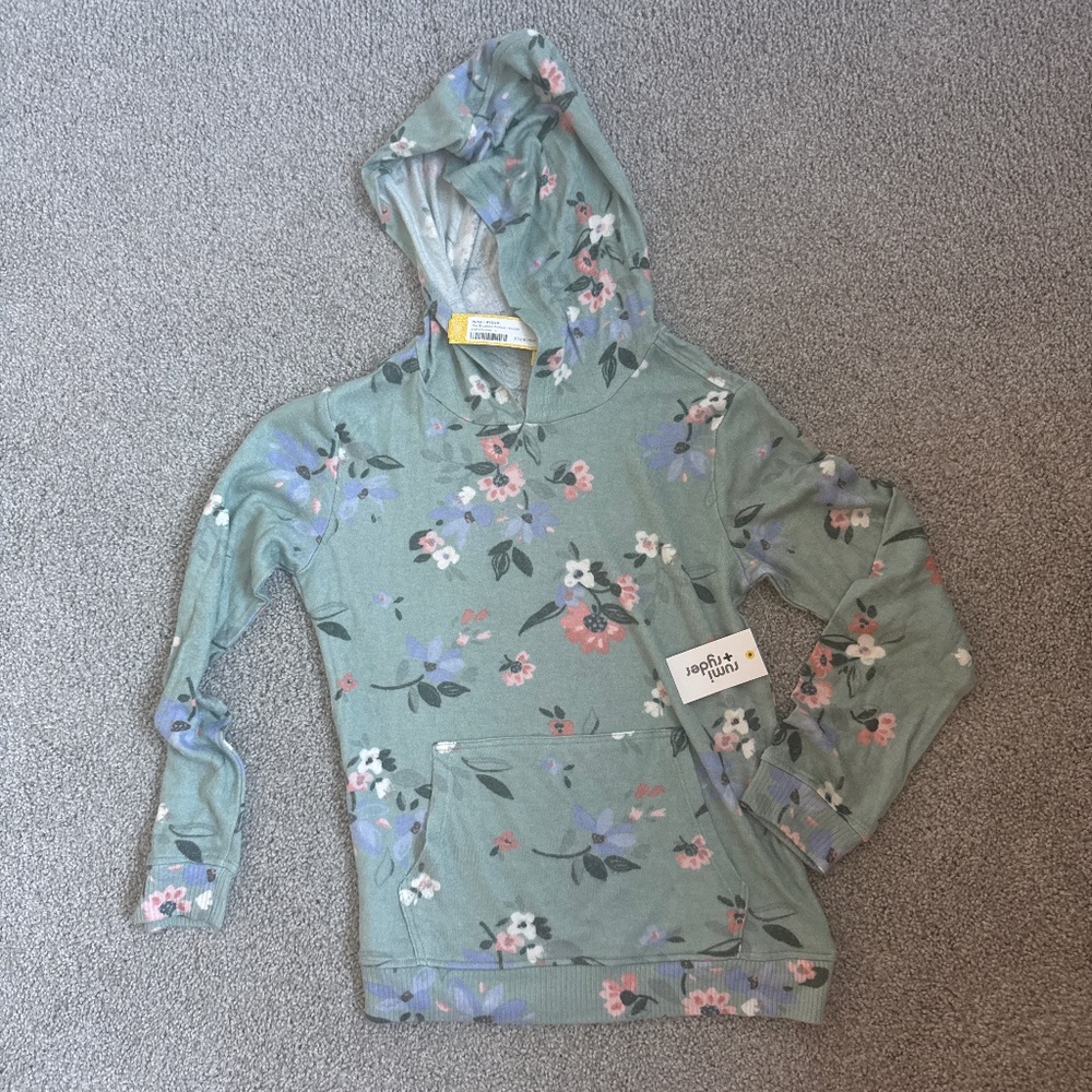 NEW Rumi + Ryder Green floral pocket hoodie